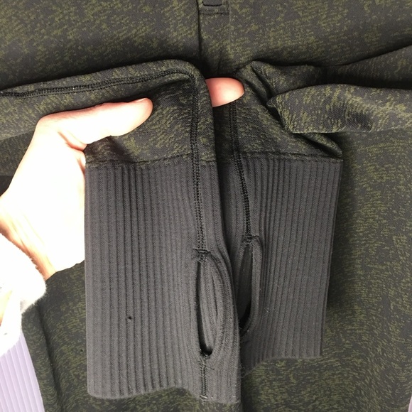 Black Long Sleeve Zip-Up Sweater - Picture 4 of 7